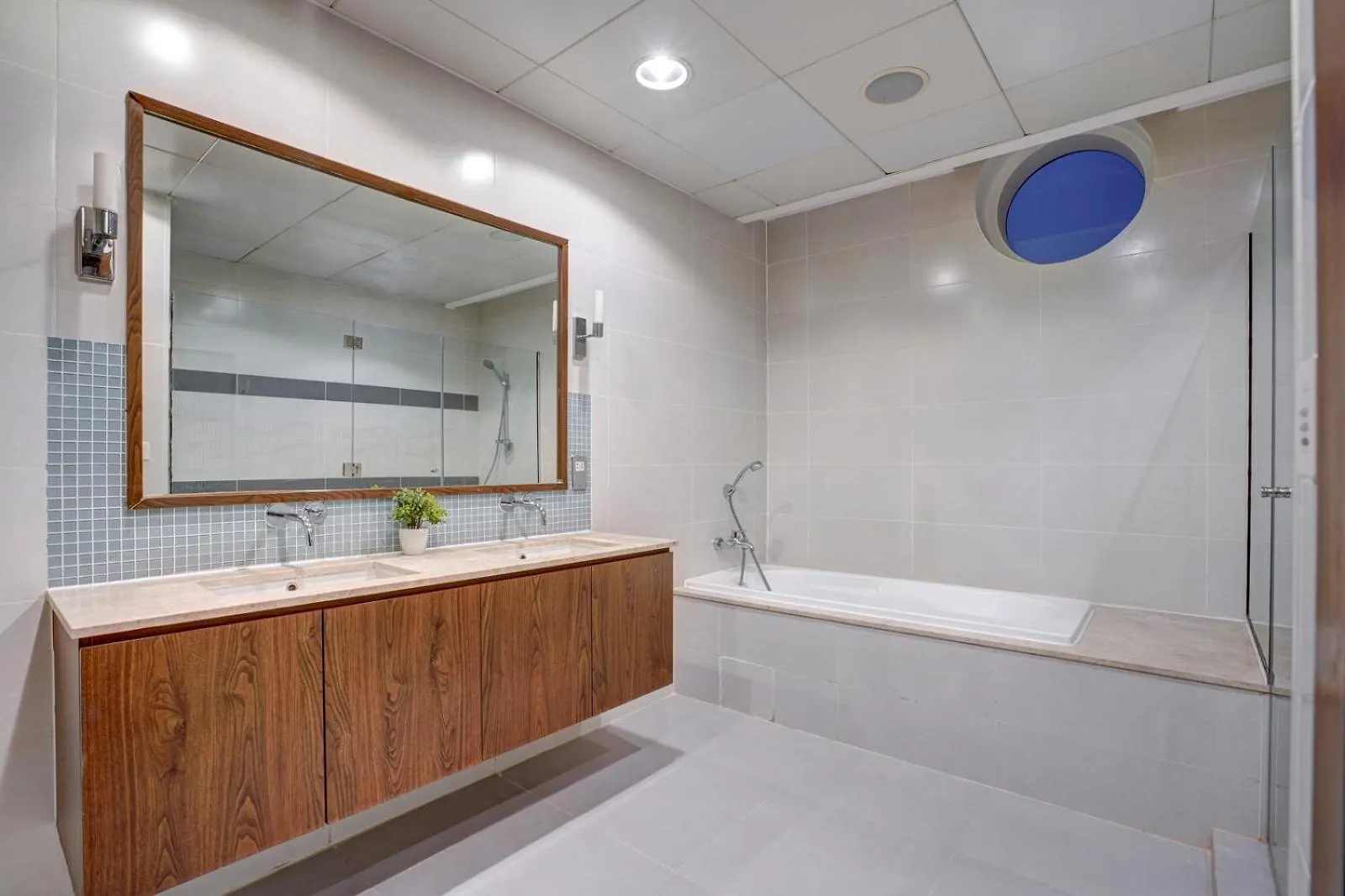 Oceana Atlantic Seaside Apt Dubai 0*,  United Arab Emirates